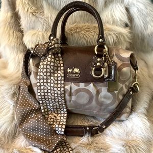 Brown Signature Coach Purse Madison Sabrina
